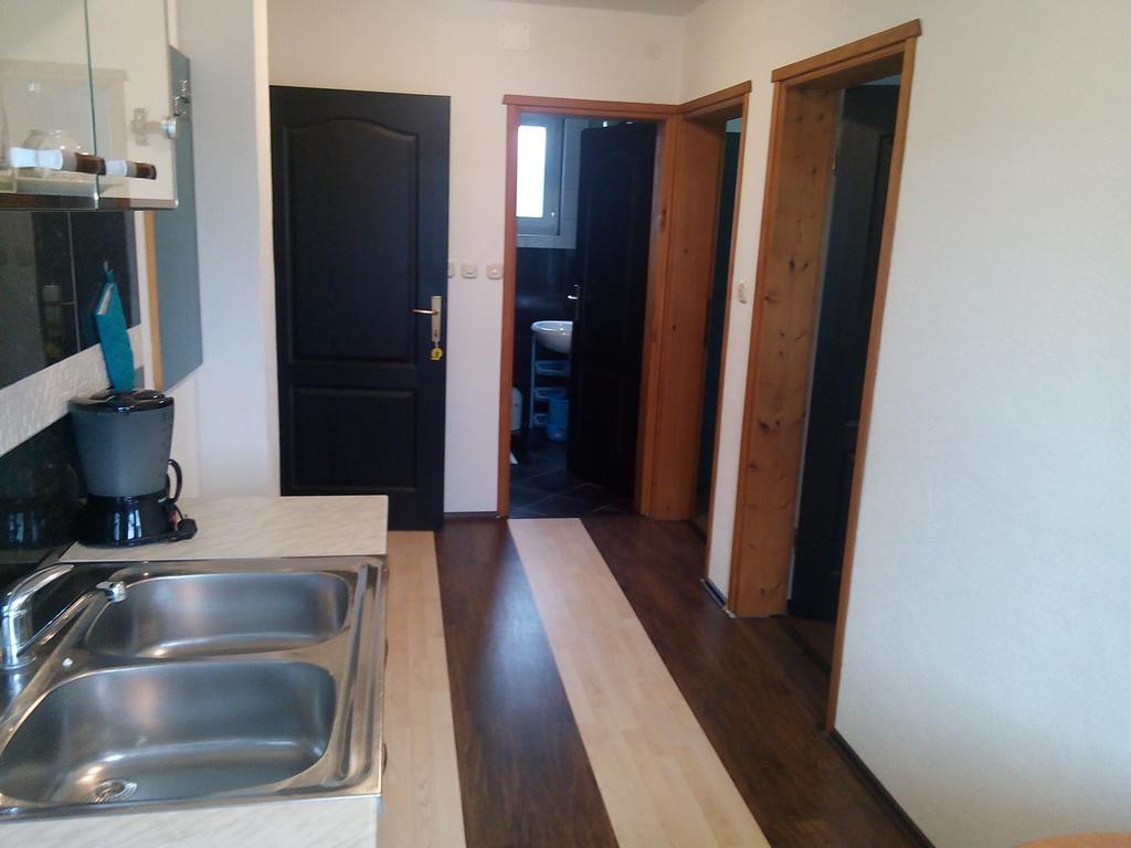 Apartments Zdravac อูมัค ภายนอก รูปภาพ