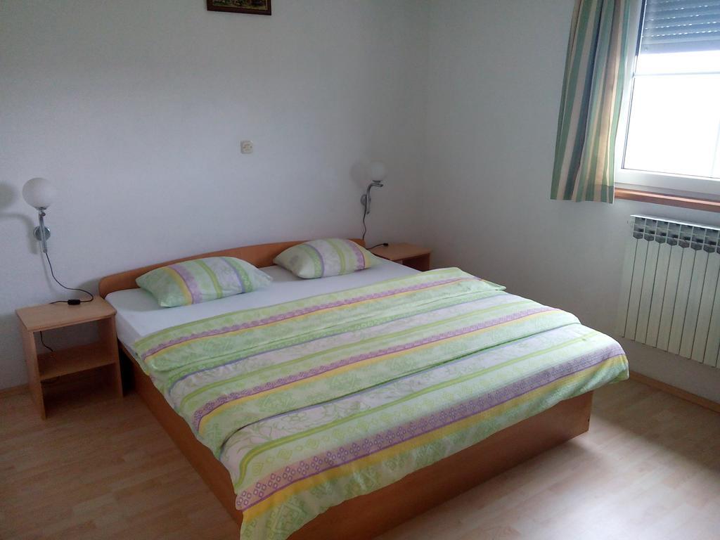 Apartments Zdravac อูมัค ภายนอก รูปภาพ