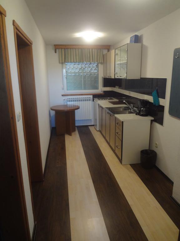 Apartments Zdravac อูมัค ภายนอก รูปภาพ